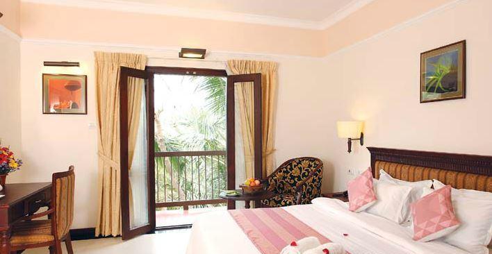 מלון Kumily Grand Thekkady מראה חיצוני תמונה