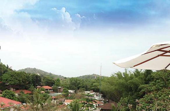 מלון Kumily Grand Thekkady מראה חיצוני תמונה