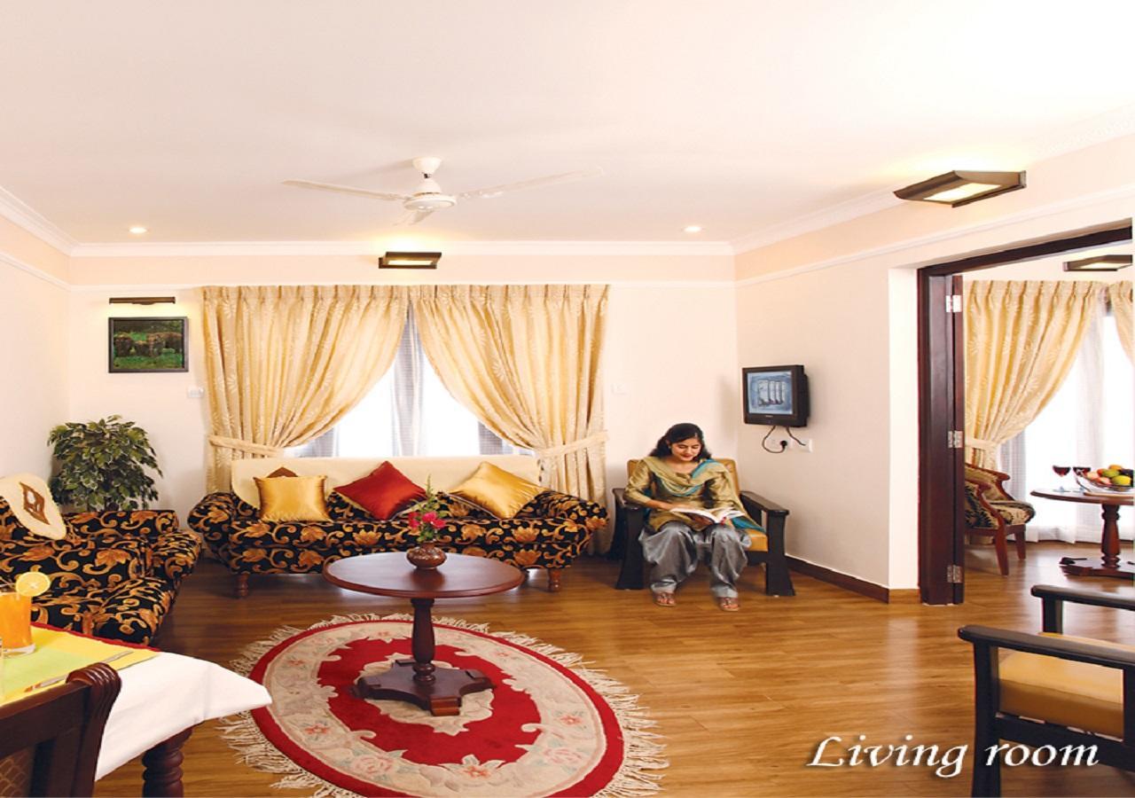 מלון Kumily Grand Thekkady מראה חיצוני תמונה